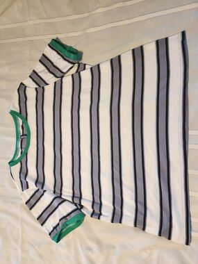 Source Unknown White Tee with Black and Gray Stripes and Green Trim